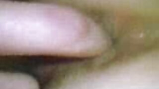 आळशी आणि थकलेल्या श्यामला कठीण मागे पासून fucked नाही